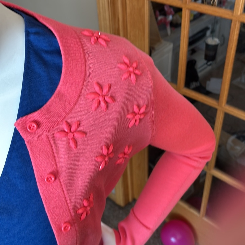 Women's Kate Spade Coral beaded Cardigan Sweater medium - Picture 7 of 12